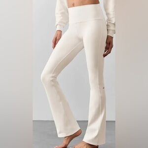 Alo Yoga White Flare Leggings